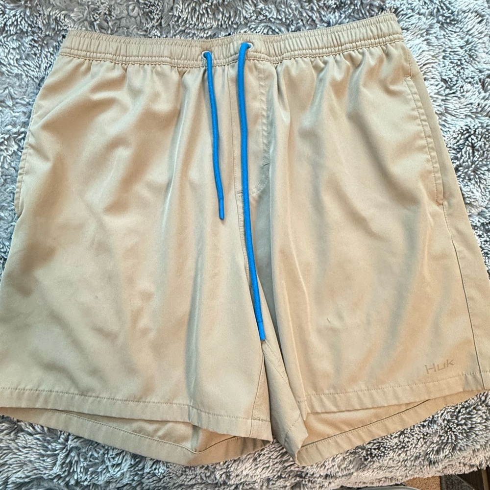 Huk Men's Tan Athletic Shorts with Blue Drawstring